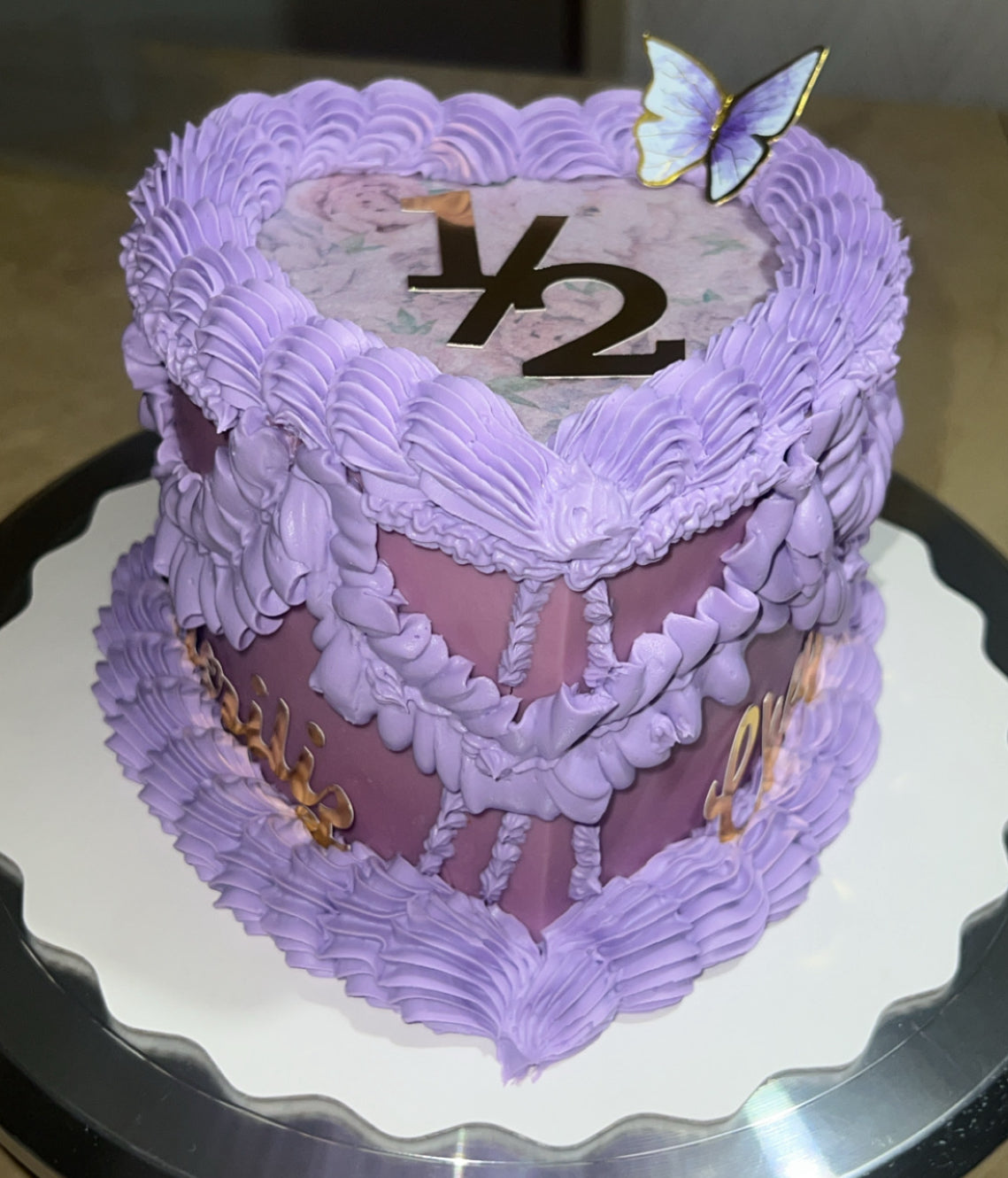 Vintage Cake with Butterfly - Lavender