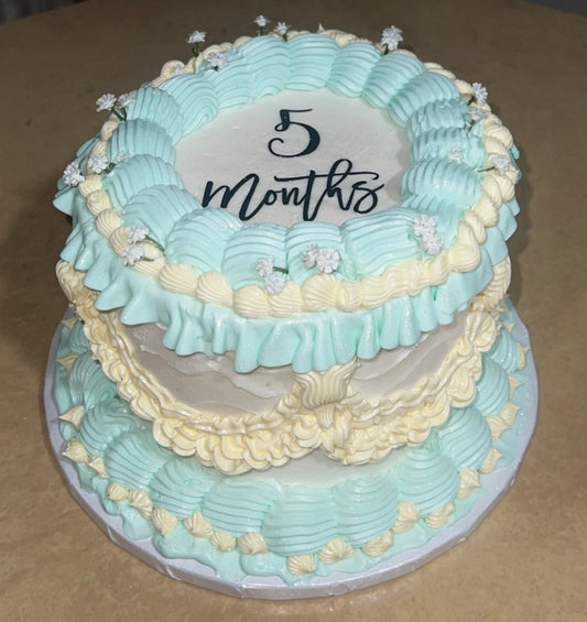 Round Vintage Cake